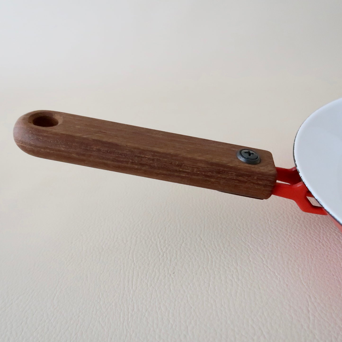 <UNUSED> Old ARABIA 8 inch Enamel Omlet Pan