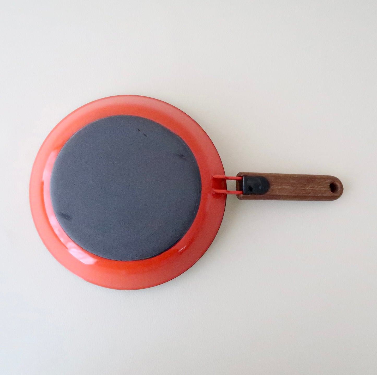 <UNUSED> Old ARABIA 8 inch Enamel Omlet Pan