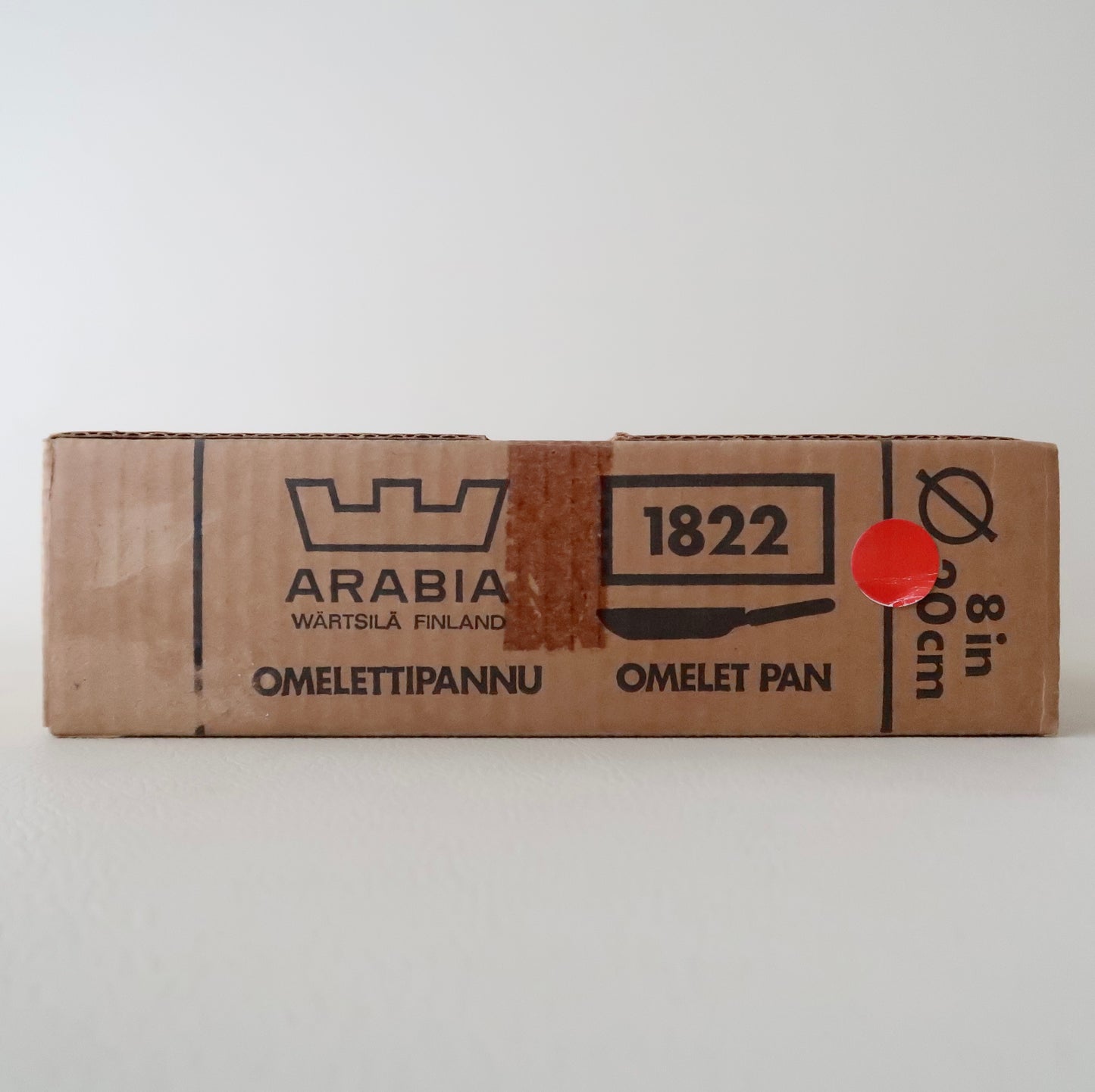 <UNUSED> Old ARABIA 8 inch Enamel Omlet Pan