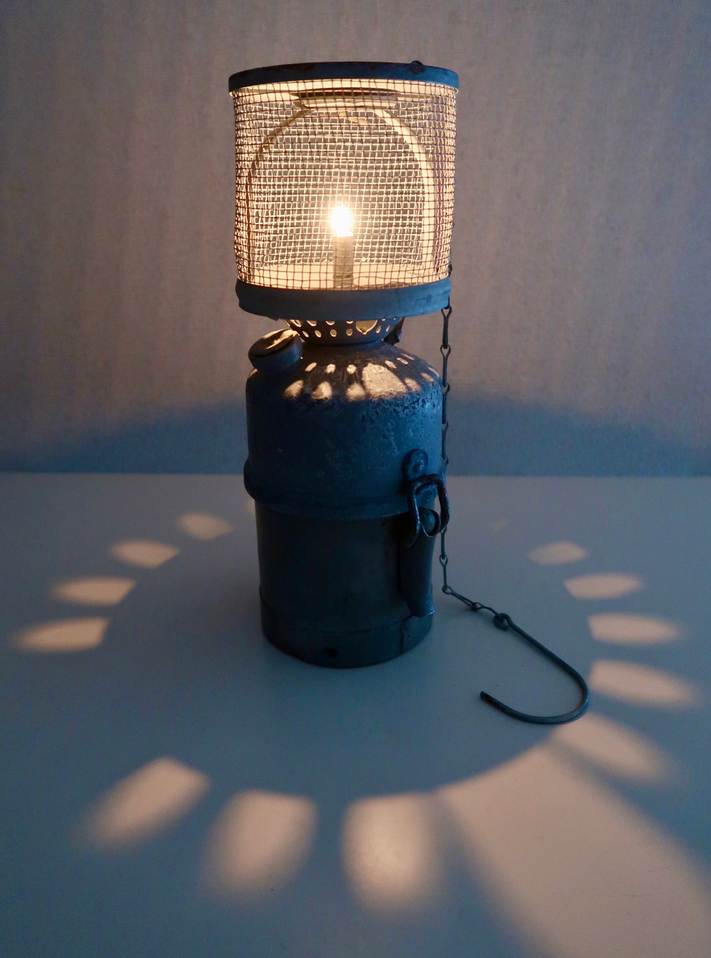 <UNUSED> PUNKER 80 Carbide Lamp with metal mesh globe, "Naval Gray"